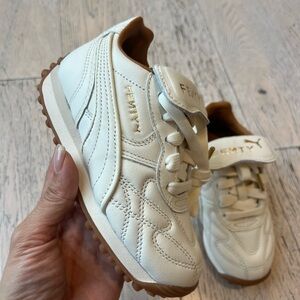 NEW Fenty Kids White Avanti Sneakers size 11.5